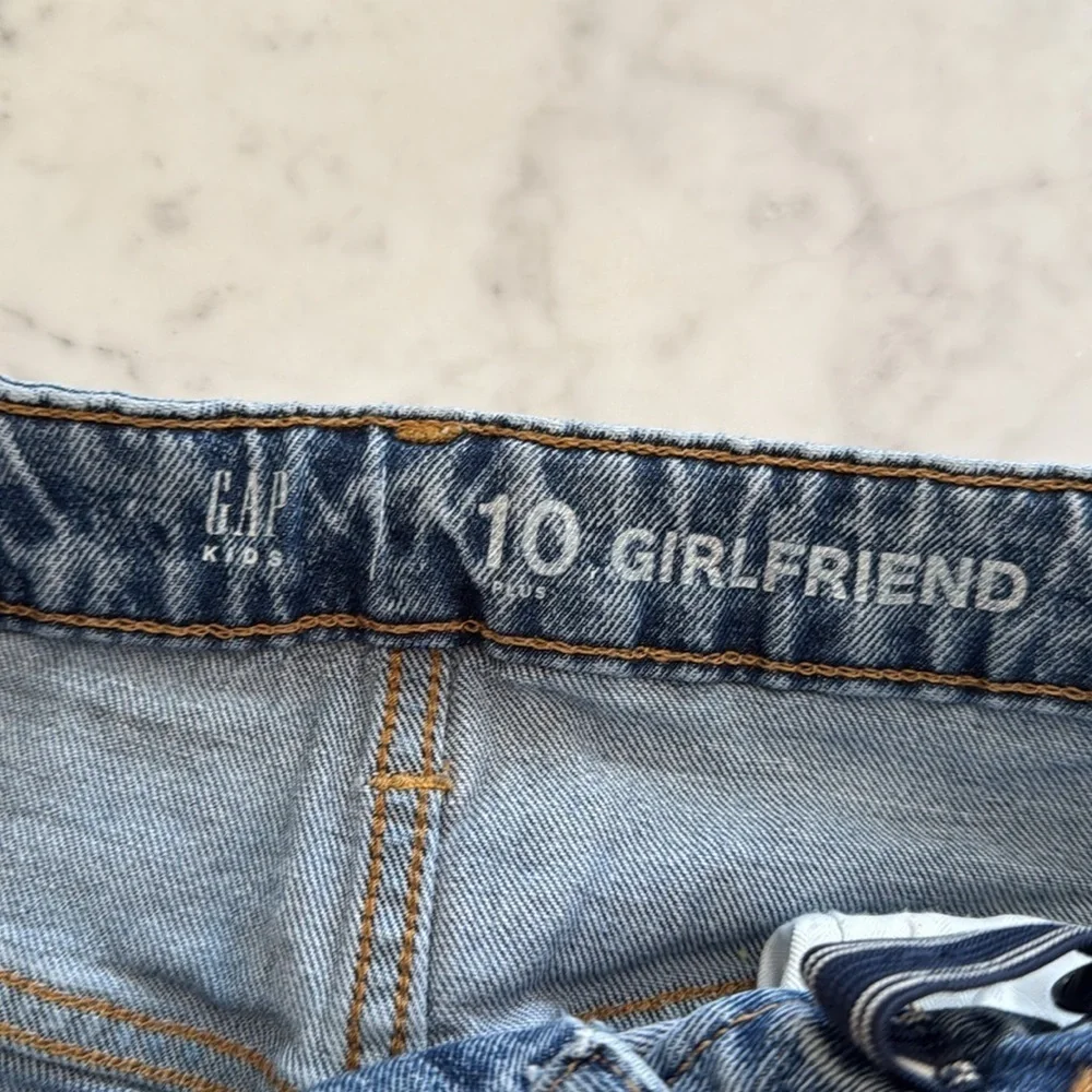 Gap Kids Girls Size 10 Plus Girlfriend Jeans Distressed Medium Wash Denim